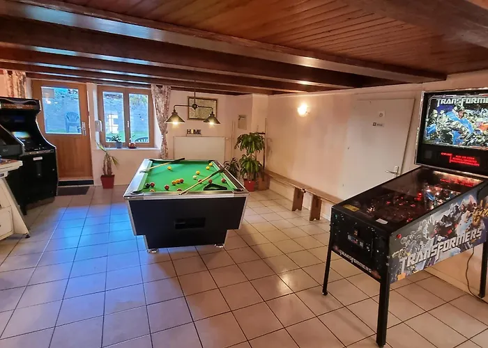 Gite Bruyere, 2 A 5 Personnes Avec Salle De Jeux Et Spa Dans La Residence