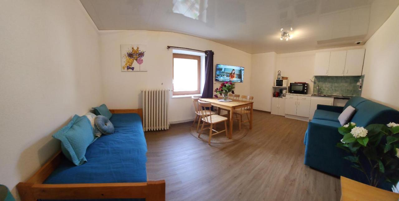 Apartment Bruyere, 2 A 5 Personnes Avec Salle De Jeux Et Dans La *